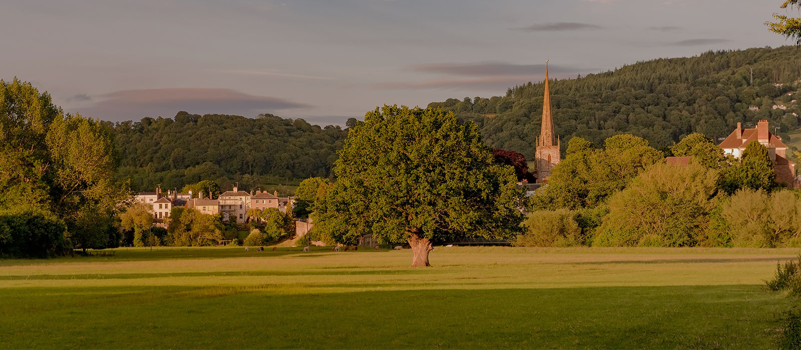 Taxi  services in Monmouth - MR TAXIS